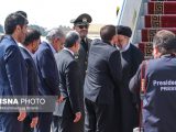 تصاویر | از اسلحه به دست شدن نماینده زن مجلس تا بوسه مخبر بر پیشانی رئیسی