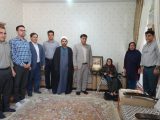 به مناسیت هفته دفاع مقدس  مدیرکل راه‌آهن ناحیه زاگرس با خانواده‌های معظم شهدا دیدار کرد